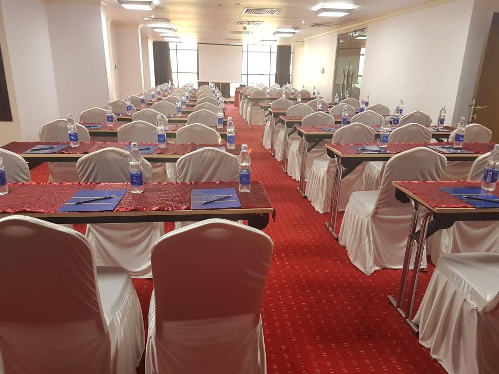 Golden Tulip Dar Es Salaam City Center Hotel Екстер'єр фото