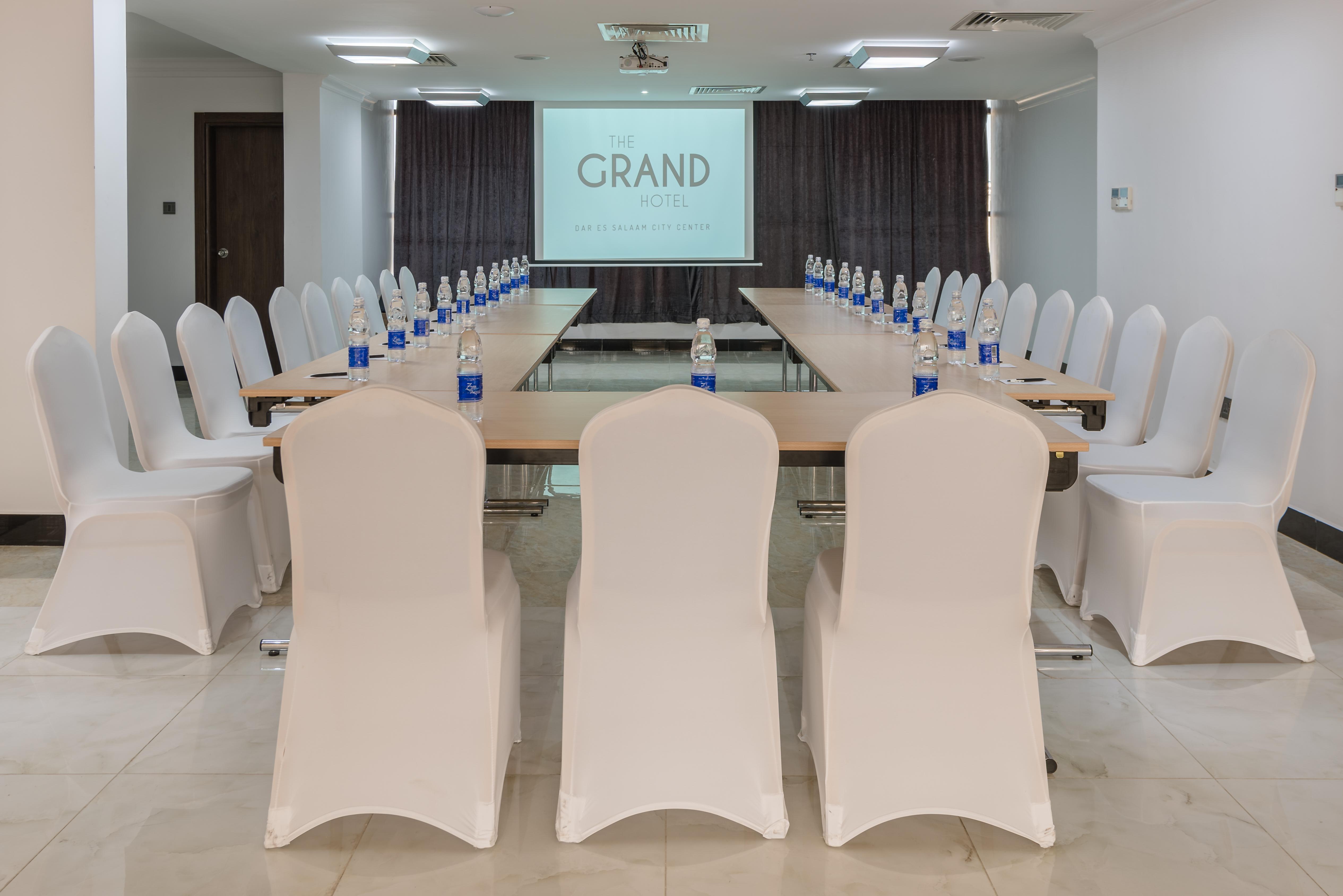 Golden Tulip Dar Es Salaam City Center Hotel Екстер'єр фото