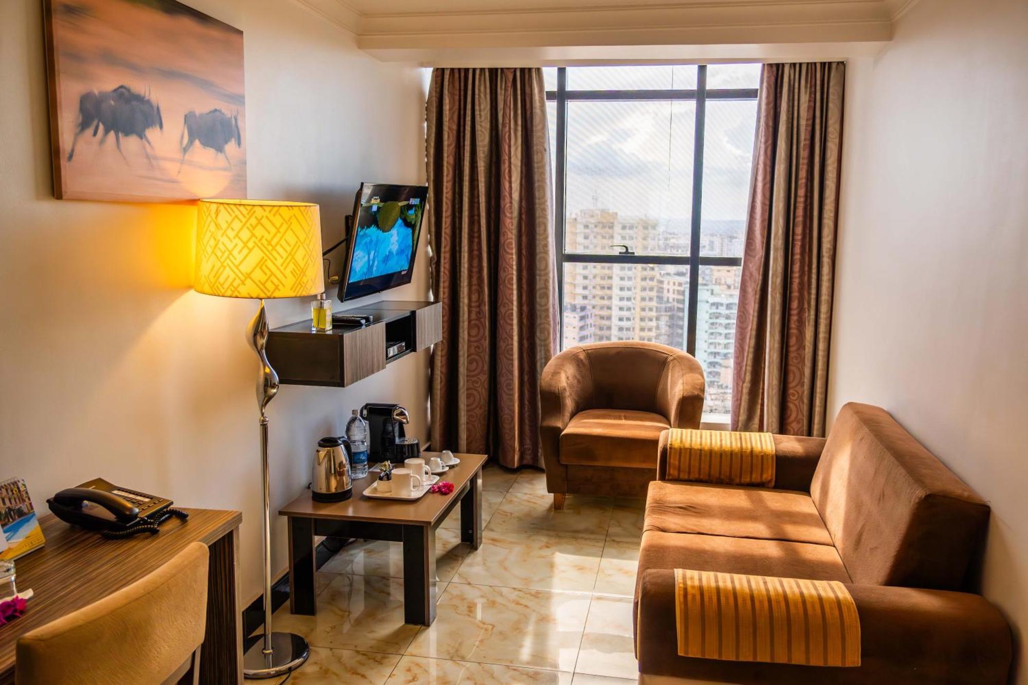 Golden Tulip Dar Es Salaam City Center Hotel Екстер'єр фото