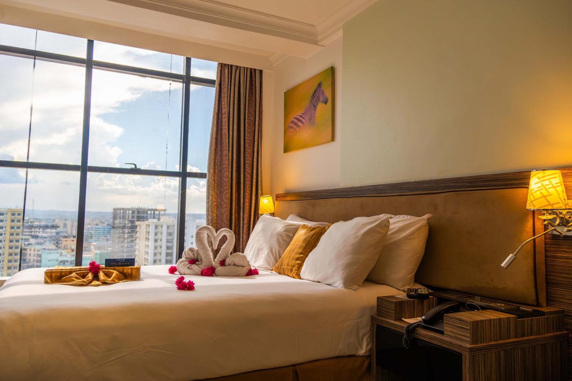 Golden Tulip Dar Es Salaam City Center Hotel Екстер'єр фото