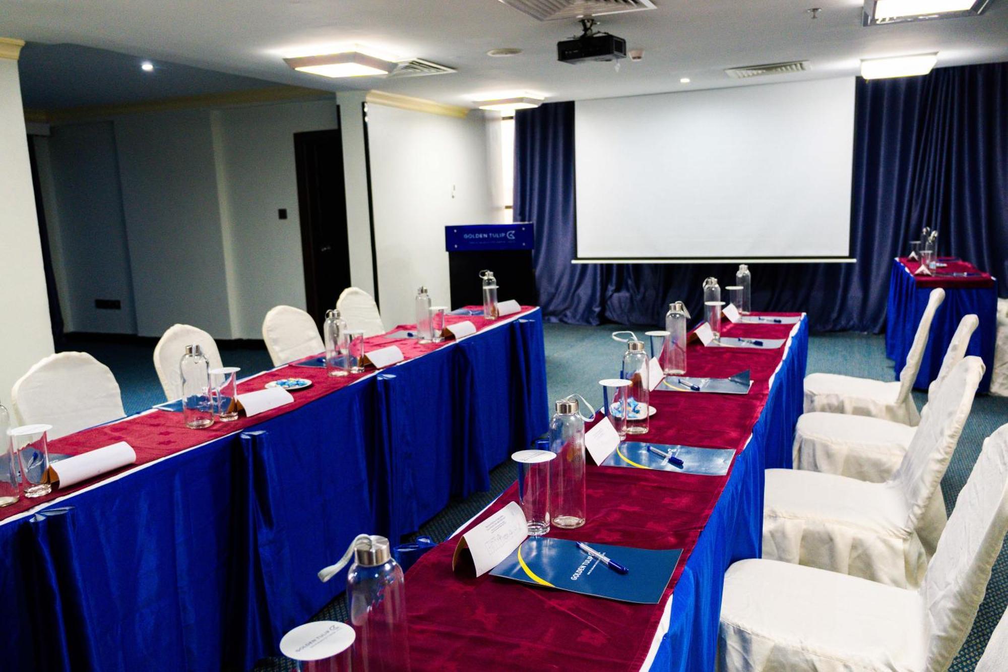 Golden Tulip Dar Es Salaam City Center Hotel Екстер'єр фото