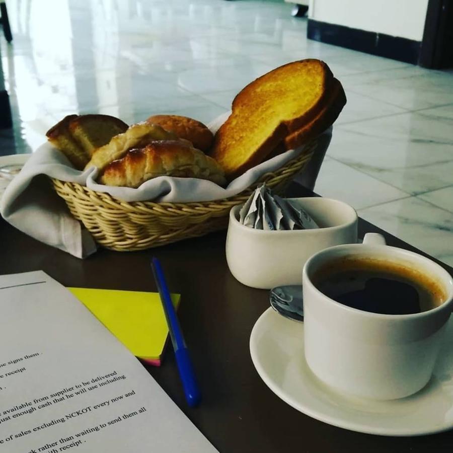 Golden Tulip Dar Es Salaam City Center Hotel Екстер'єр фото